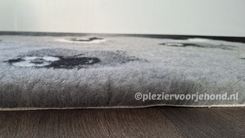 Detailopname van de dikte en zachte vezels van het Topmast Woolly Sheep honden-vetbed.